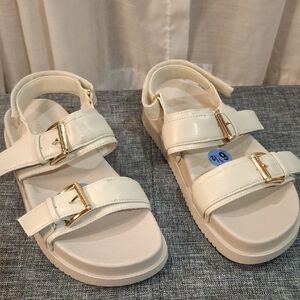 Madden Girl Cream Sandals with Gold Accents Sz 6.5